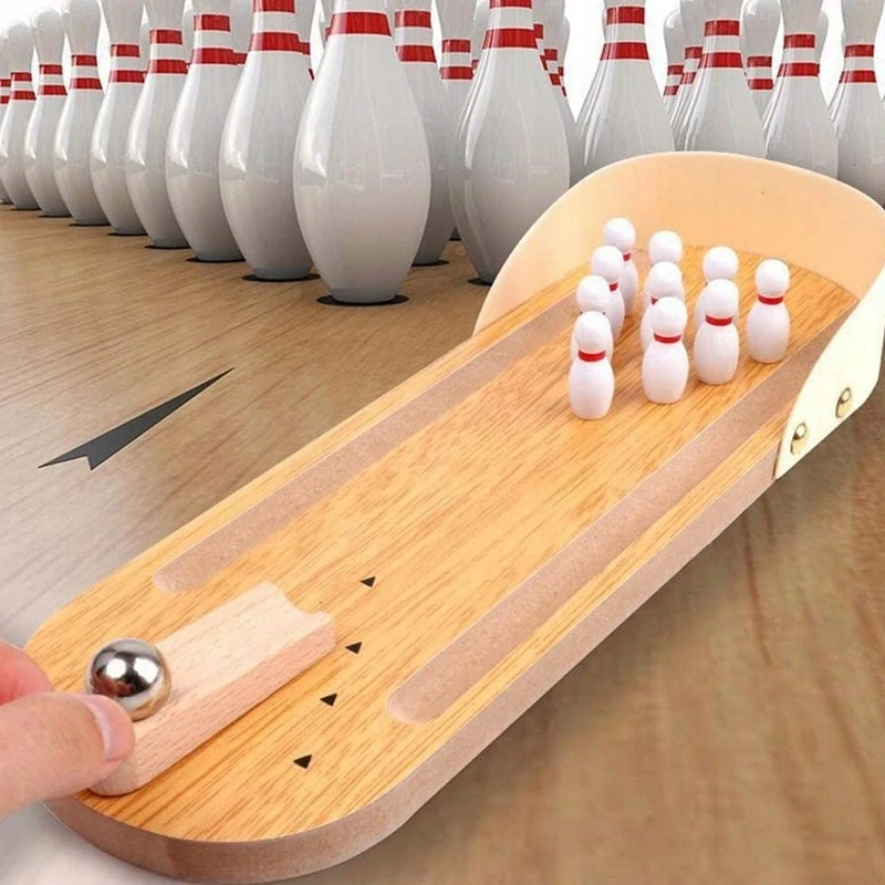 Stolní hra - dřevěný mini bowling