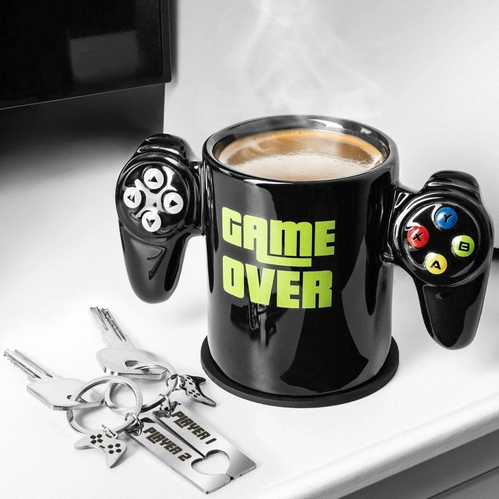 Originální sada pro hráče GAME OVER - Hrnek Gamepad, podtácek a 2 klíčenky