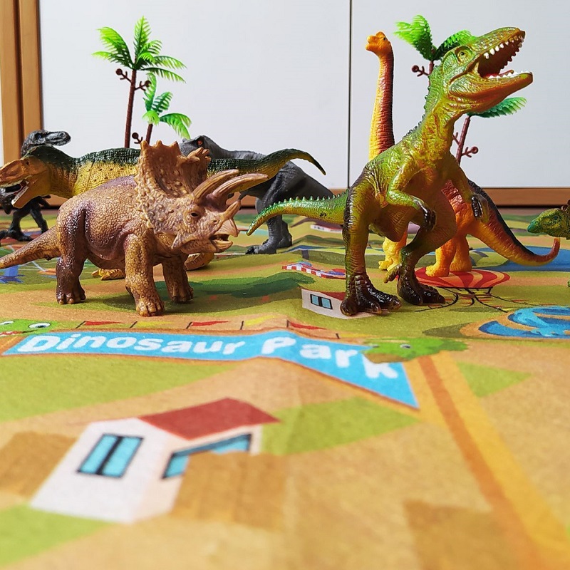 Dinosauří svět s hrací podložkou a figurkami